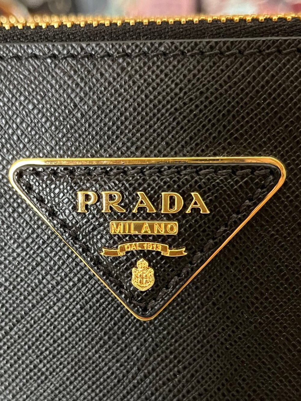 <<SOLD>> Prada Galleria Saffiano Leather Bag - Medium - Authentic - Picture 5 of 17